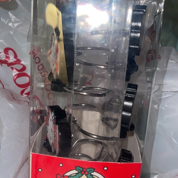 HelloKitty Shower Curtain Hooks set of 12 - Picture 4 of 5